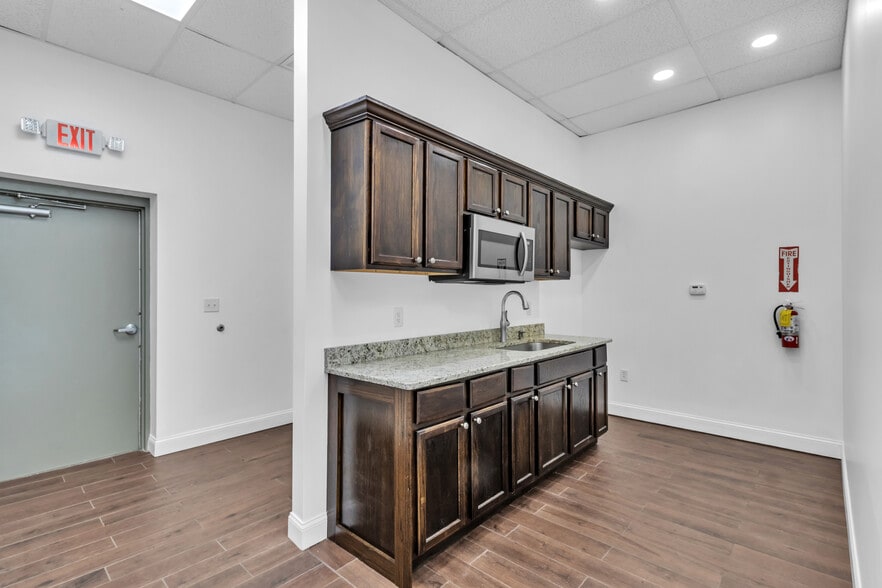 More Photos Of 2125 Beaver Ruin Rd, Norcross Unknown For Lease