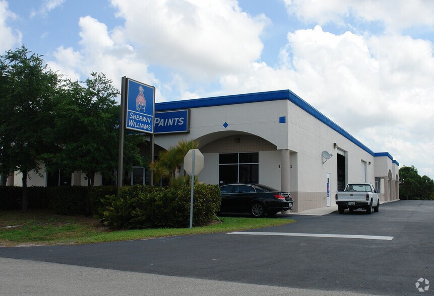 More Photos Of 17131 Alico Center Rd, Fort Myers General Retail For Sale