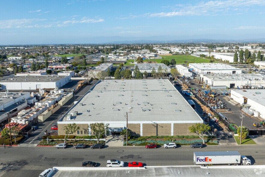 More Photos Of 7089-7091 Belgrave Ave, Garden Grove Manufacturing For Lease
