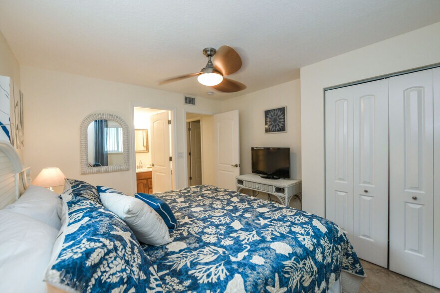More Photos Of 308 Canal Rd, Siesta Key Apartments For Sale