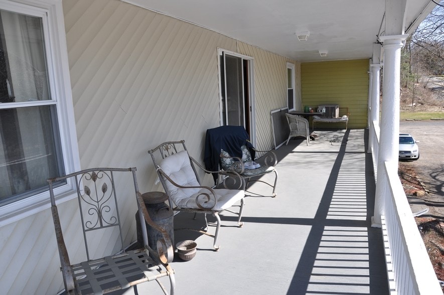 More Photos Of 2 Mclean Rd, Mclean Restaurant For Sale