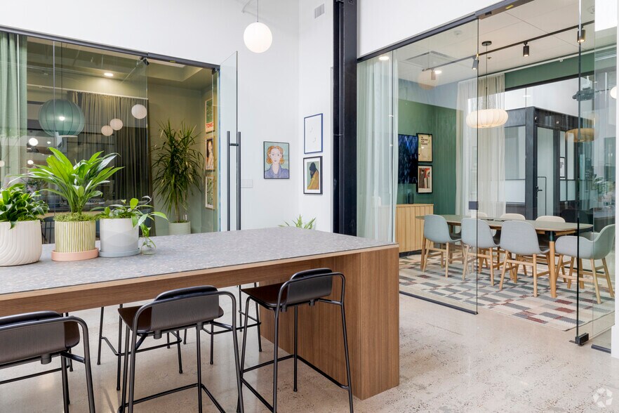 More Photos Of 1801 E Camelback Rd, Phoenix Coworking Space