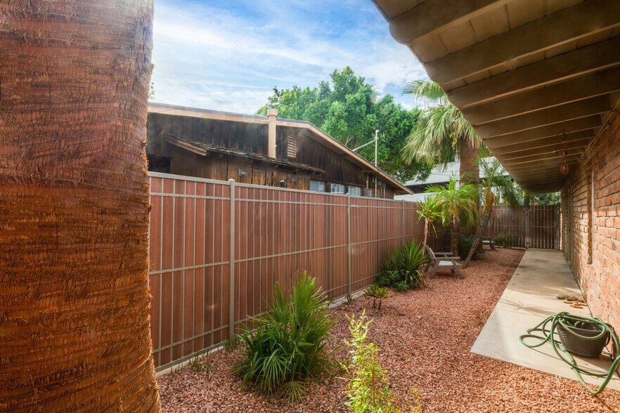 More Photos Of 207 E Monterey Way, Phoenix Office Residential For Sale