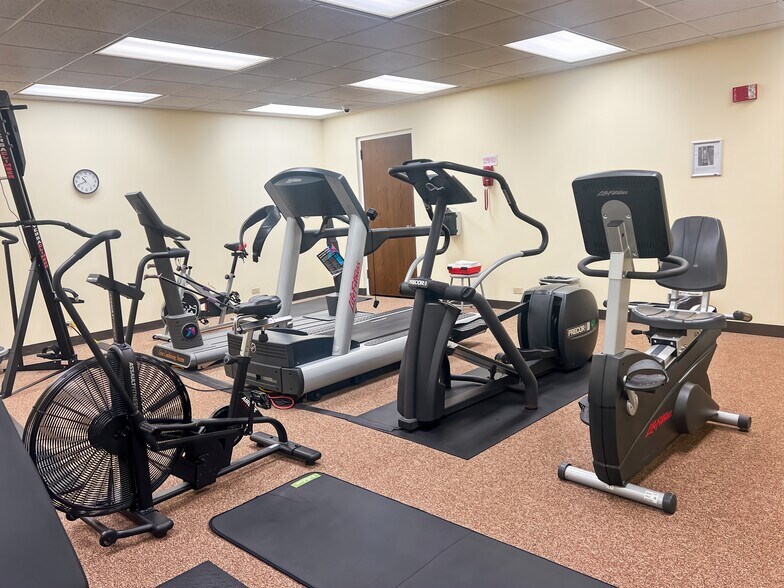 More Photos Of 2340 S River Rd, Des Plaines Coworking Space