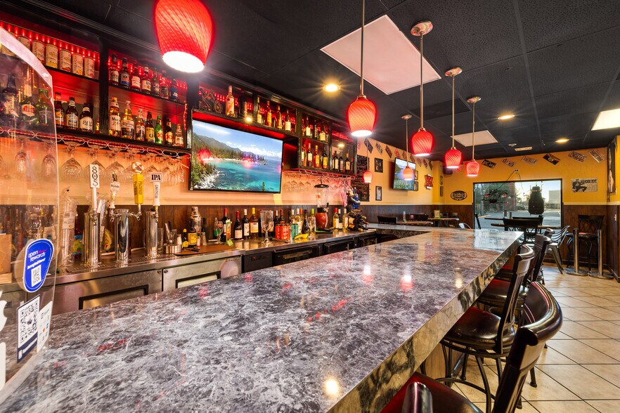 More Photos Of 44844 Elm Ave, Lancaster Freestanding For Sale