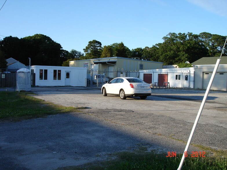 More Photos Of 900 E Little Creek Rd, Norfolk Garden Center For Lease