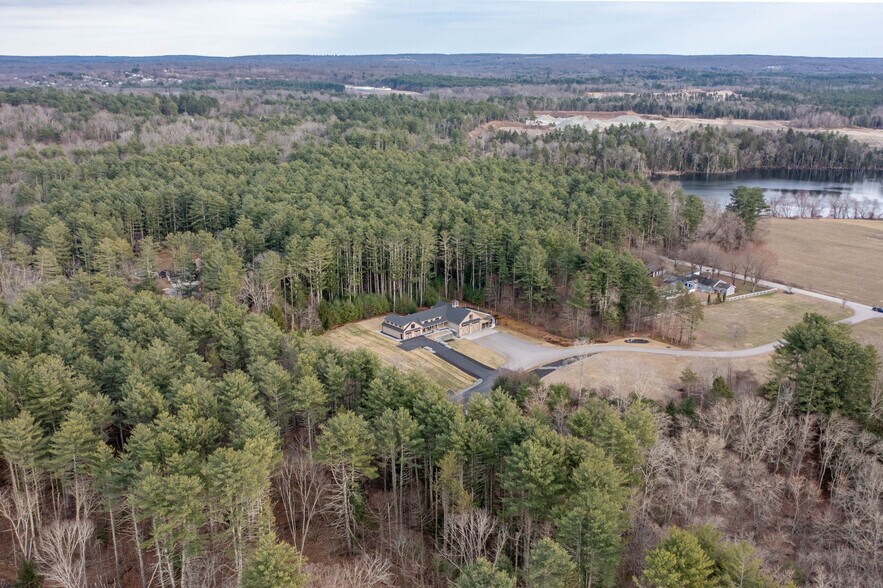 More Photos Of 110 Wauregan Rd, Canterbury Flex For Sale