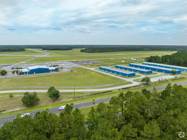 More Photos Of 9300 Normandy Blvd, Jacksonville Airport For Lease