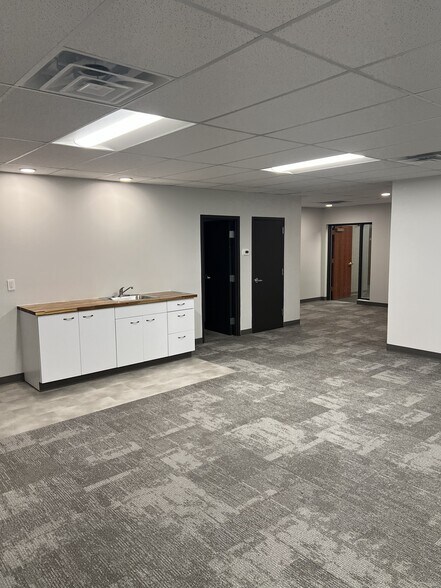 More Photos Of 4420 NE Chouteau Tfwy, Kansas City Medical For Lease