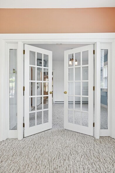 More Photos Of 1604 17th Ave S, Nashville Office Residential For Sale