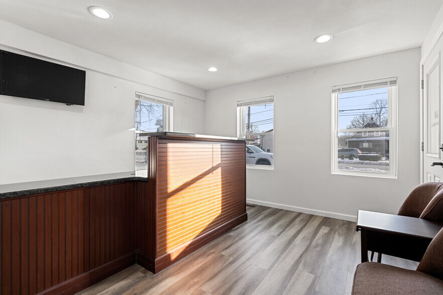 More Photos Of 249 W Main St, Avon Office For Lease
