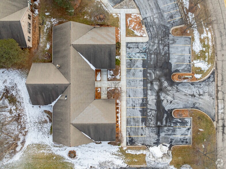 More Photos Of 2410 Woodlake Dr, Okemos Unknown For Lease