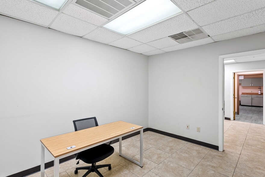 More Photos Of 9502 Computer Dr, San Antonio Medical For Sale