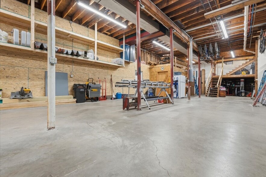 More Photos Of 1515 Washington Blvd, Belpre Manufacturing For Sale