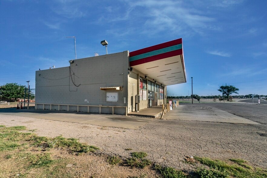 More Photos Of 1021 Martin Rd, Amarillo Convenience Store For Sale