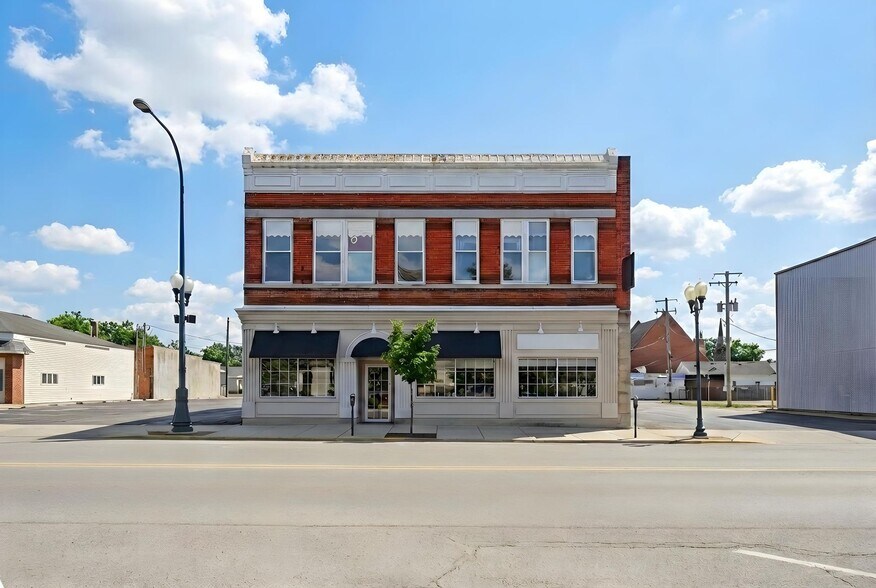 More Photos Of 134 W State St, Sycamore Office Residential For Sale