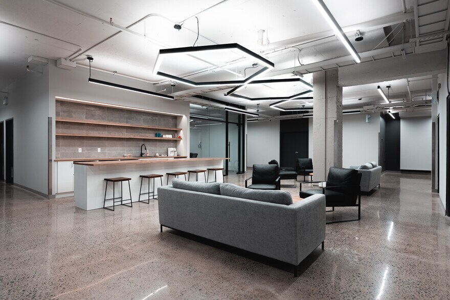 More Photos Of 9200 Rue Meilleur, Montréal Office For Sale