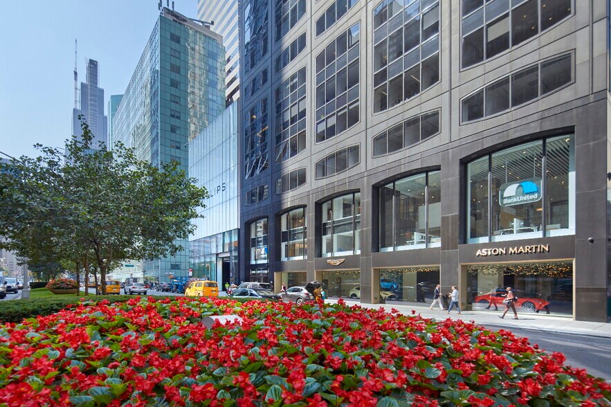 More Photos Of 450 Park Ave, New York Office For Lease