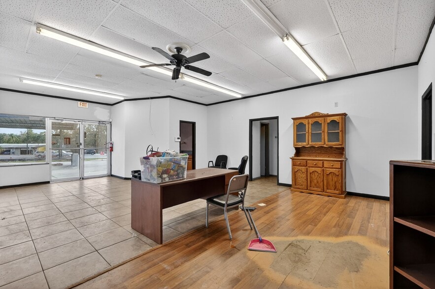 More Photos Of 1526 US Highway 441, Leesburg Auto Dealership For Sale