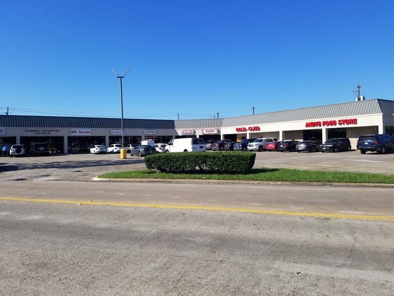 More Photos Of 2525 W Friendswood Link Rd, Friendswood Freestanding For Lease