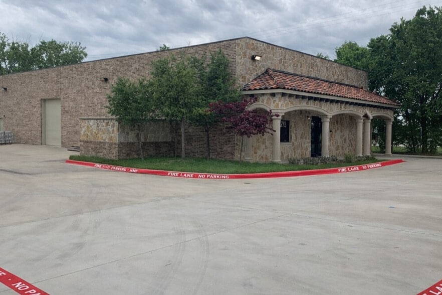 More Photos Of 3275 Springer Ln, Rockwall Showroom For Lease