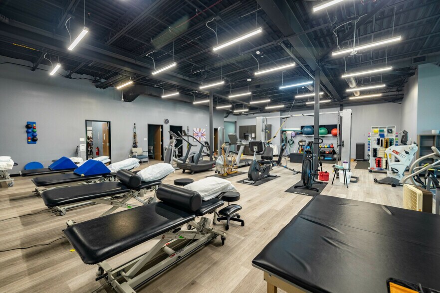 More Photos Of 42350 Grand River Ave, Novi Office For Sale