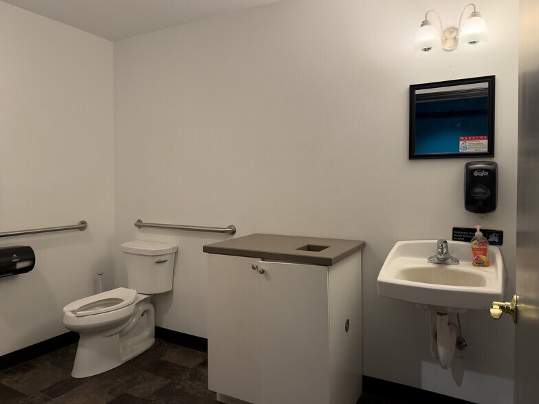 More Photos Of 226 E Main St, Walla Walla General Retail For Lease