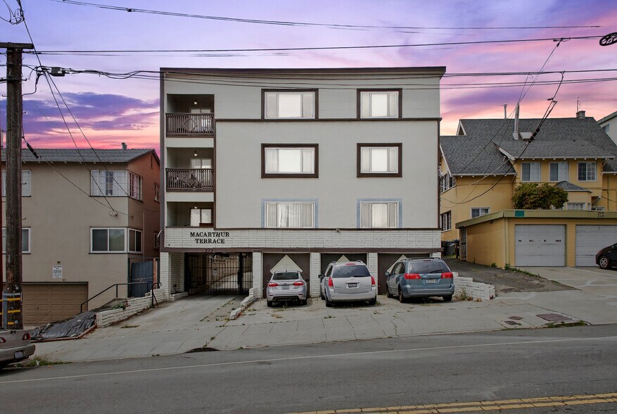 Primary Photo Of 273 Macarthur Blvd, Oakland Apartments For Sale