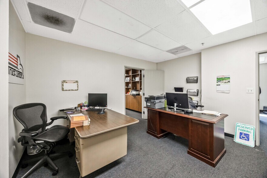 More Photos Of 1808 58th Pl, Los Angeles Land For Lease