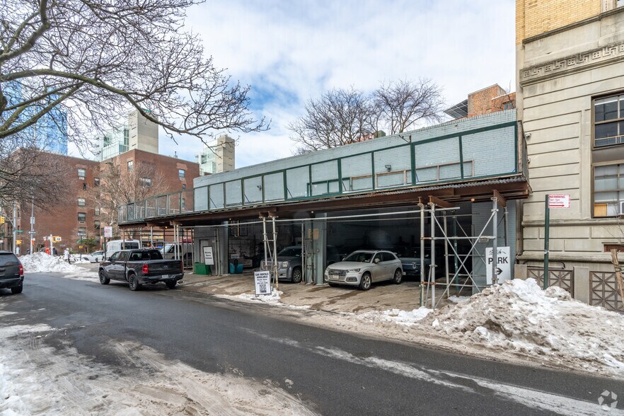 More Photos Of , New York Unknown For Sale