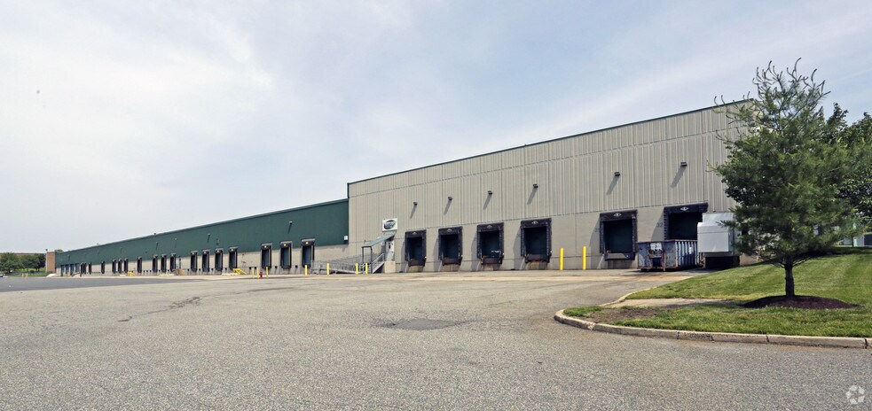 More Photos Of 180 Raritan Center Pky, Edison Warehouse For Lease