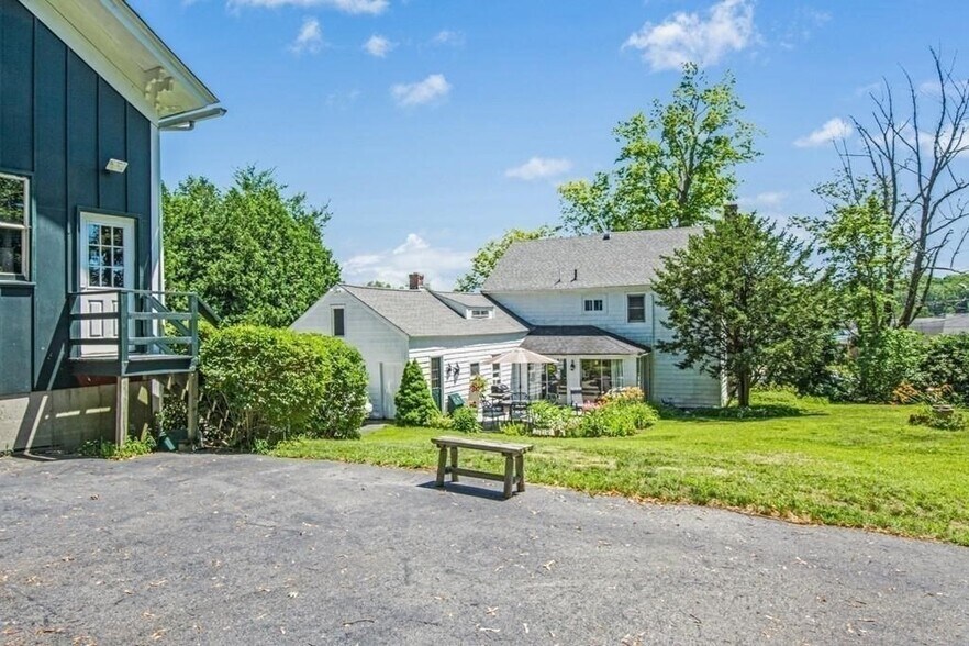 More Photos Of 18 Sargent St, Cherry Valley Flex For Sale