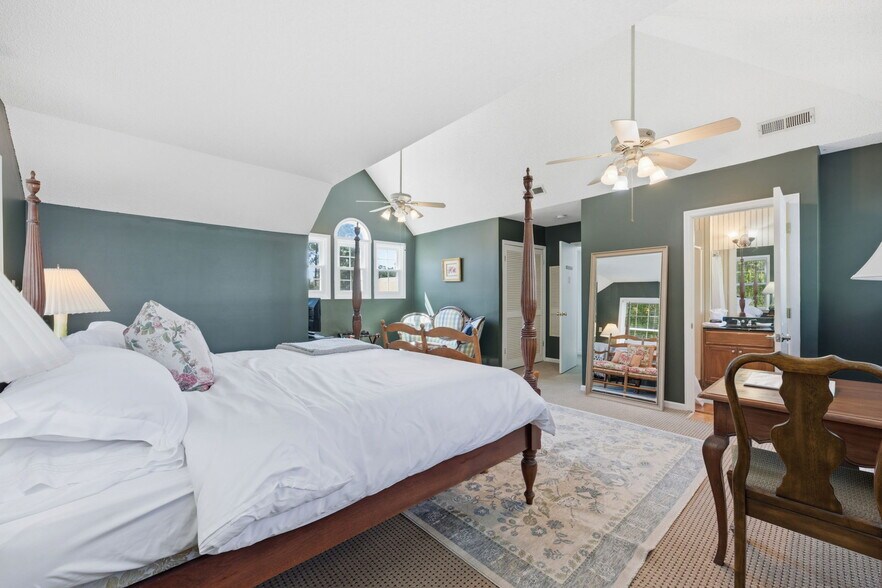 More Photos Of 508 Church St, Oriental Hospitality For Sale