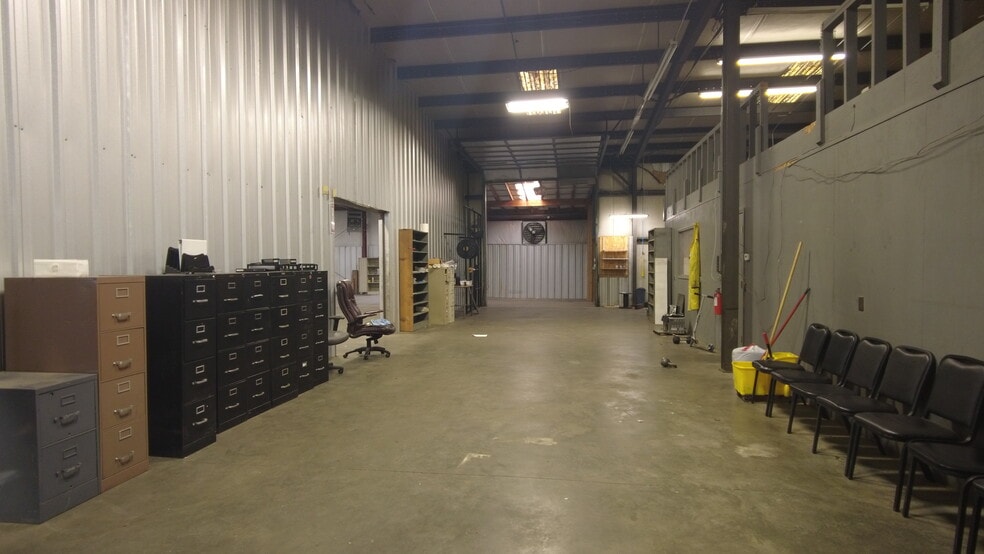 More Photos Of 120 Belcher Rd, Boiling Springs Warehouse For Lease