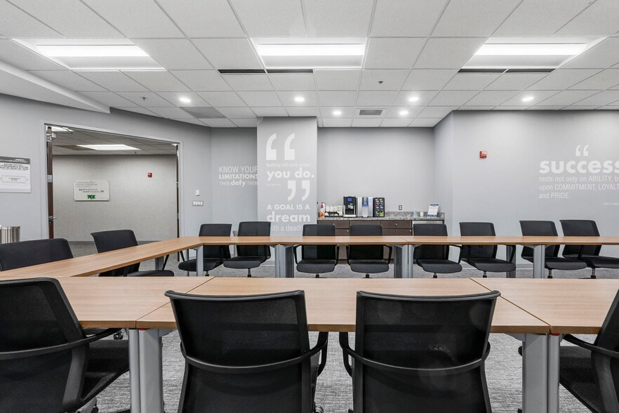 More Photos Of 3975 Fair Ridge Dr, Fairfax Office For Sale