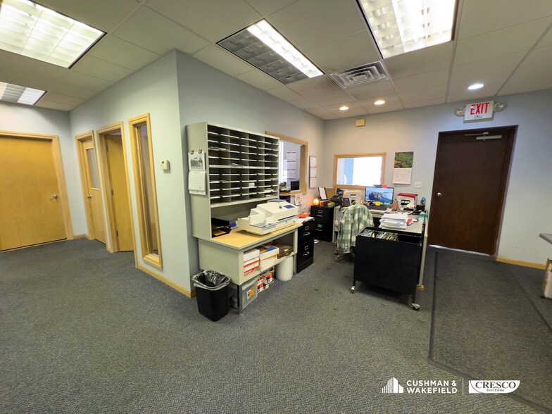 More Photos Of 5617 E Schaaf Rd, Independence Research And Development For Lease