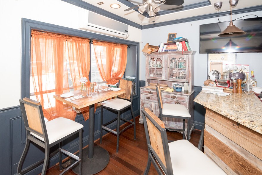 More Photos Of 3734 Fleet St, Baltimore Bar For Sale