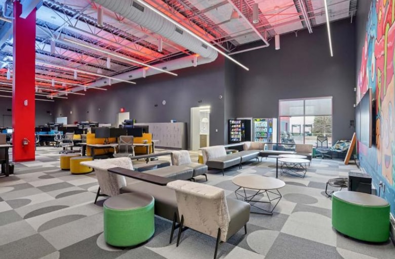 More Photos Of 13833 W Boulton Blvd, Lake Forest Flex For Sale