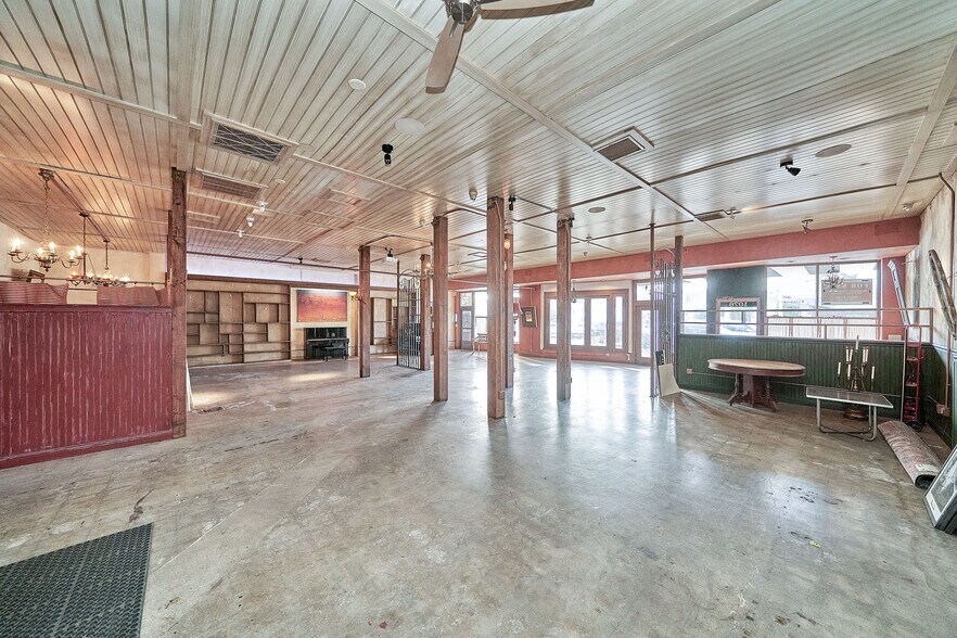 More Photos Of 1076-1080 S Fairfax Ave, Los Angeles Restaurant For Lease