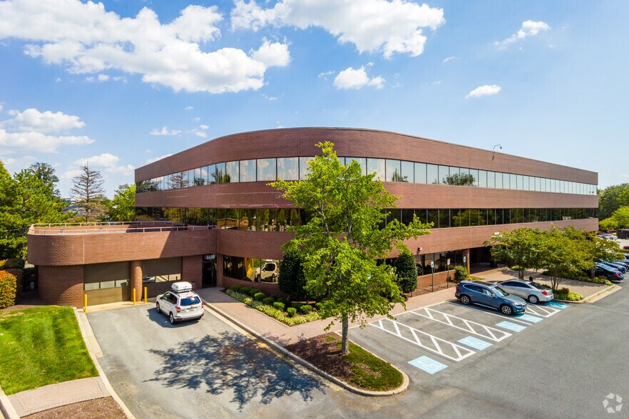 More Photos Of 4640 Forbes Blvd, Lanham Office For Lease