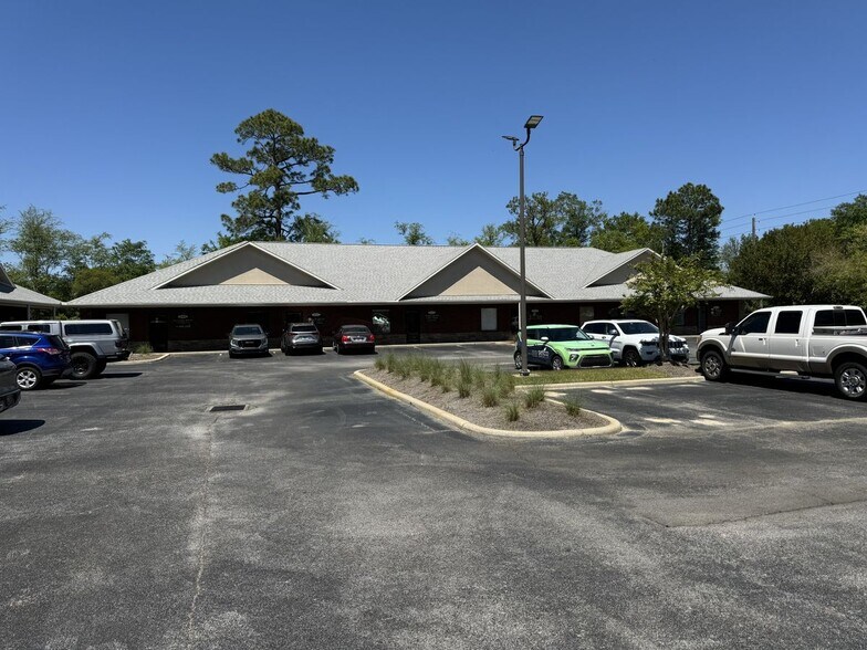 More Photos Of 4487 Woodbine Rd, Pace Office For Sale