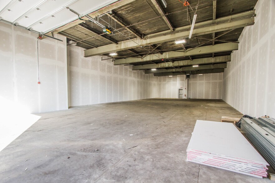 More Photos Of 21 Ellsworth St, Worcester Warehouse For Sale