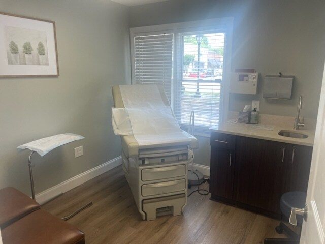 More Photos Of 1137 Alpharetta St, Roswell Office Residential For Lease