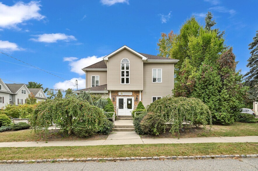 More Photos Of 21 Orchard St, Denville Medical For Lease