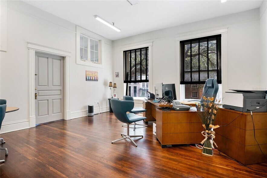 More Photos Of 13 W Pine St, Orlando Storefront Retail Office For Lease