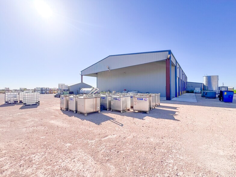 More Photos Of 2401 E County Road 155, Midland Service For Sale