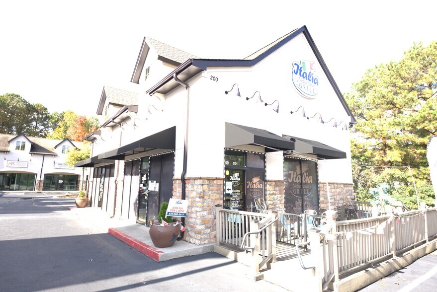 More Photos Of 2655 N Cobb Pky, Kennesaw Storefront For Lease