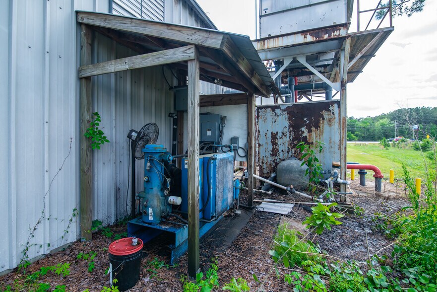 More Photos Of 4900 Highway 501, Myrtle Beach Light Manufacturing For Lease