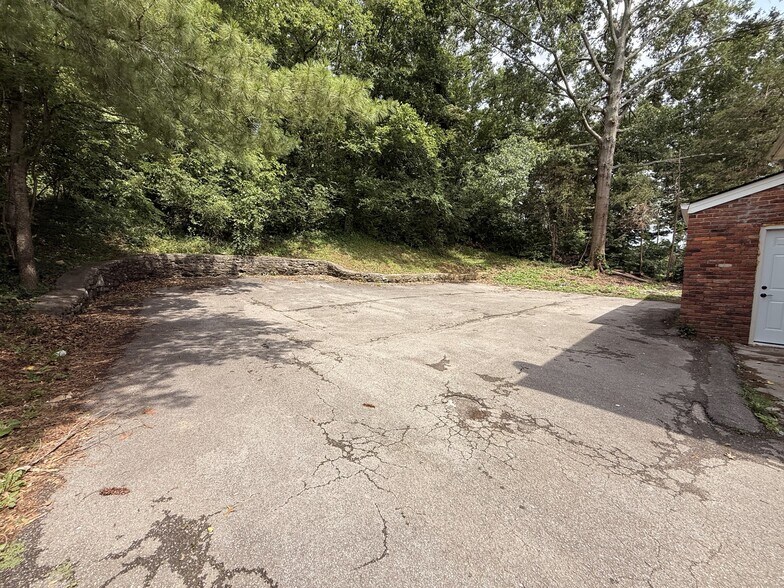 More Photos Of 120 Cross Timbers Dr, Nashville Apartments For Sale