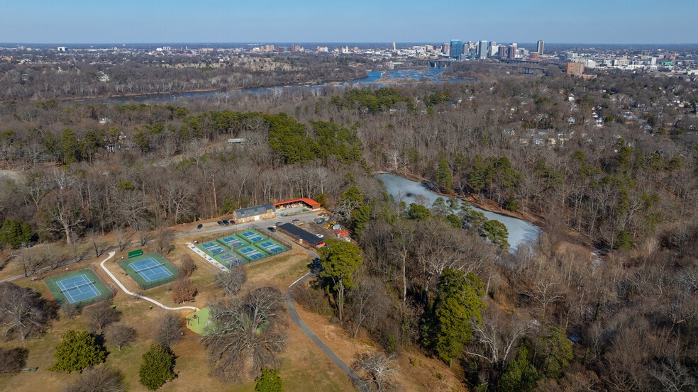 More Photos Of 3900 Forest Hill Ave, Richmond Apartments For Sale